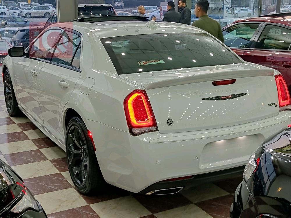 كرايسلر 300